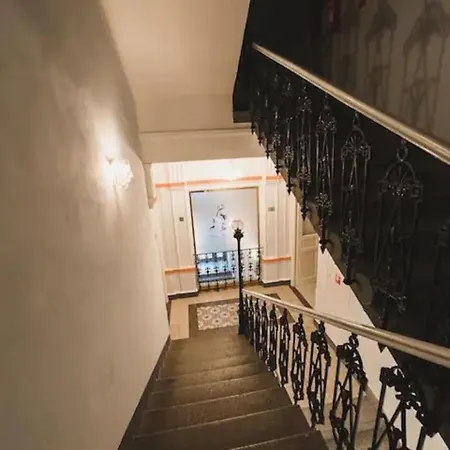 Studio Mari براغ